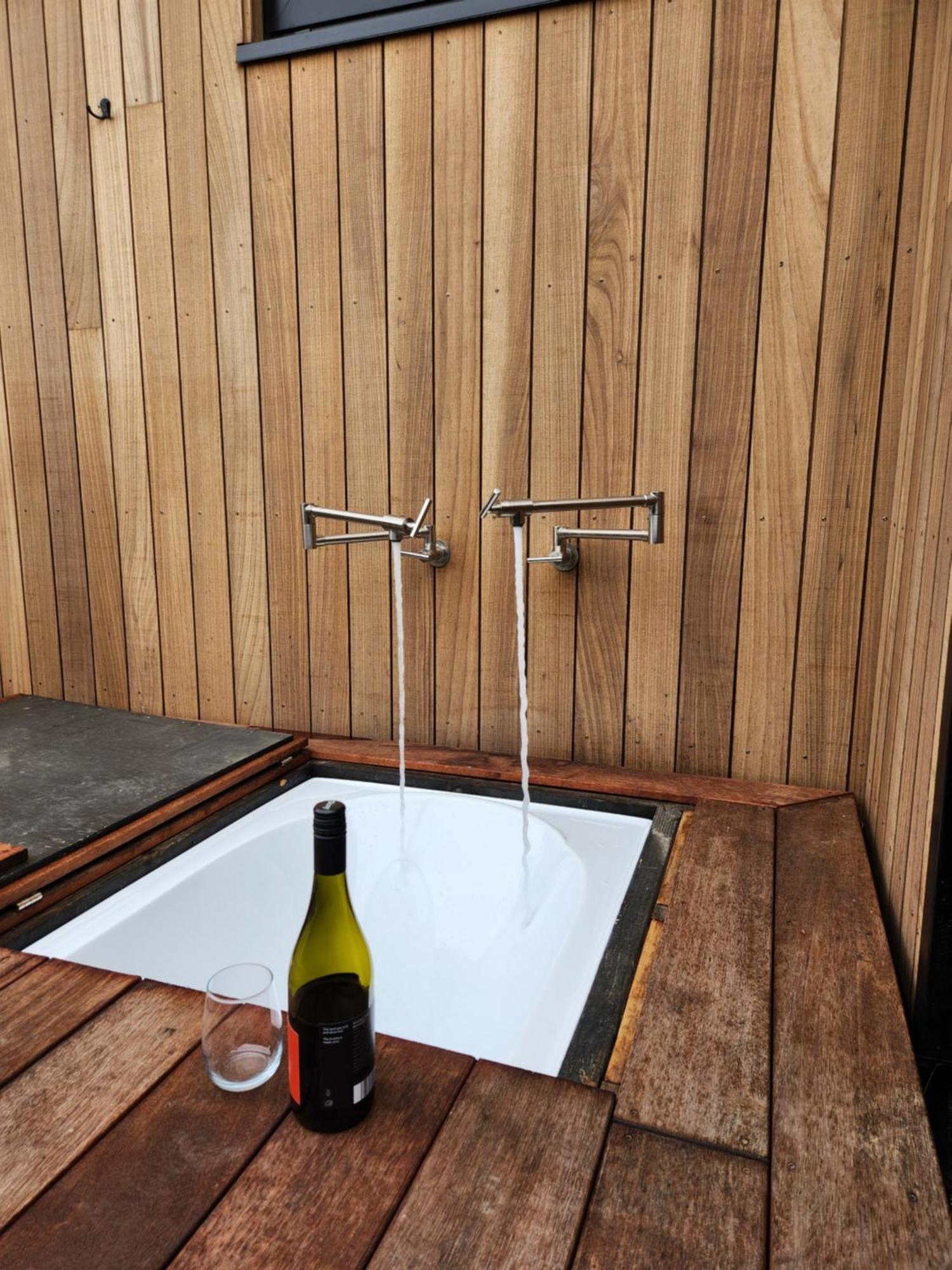 Escape To Riverslea Wanaka Extérieur photo
